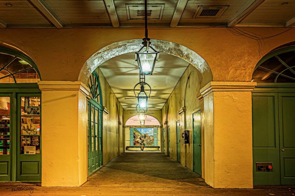 Café Du Monde Arch